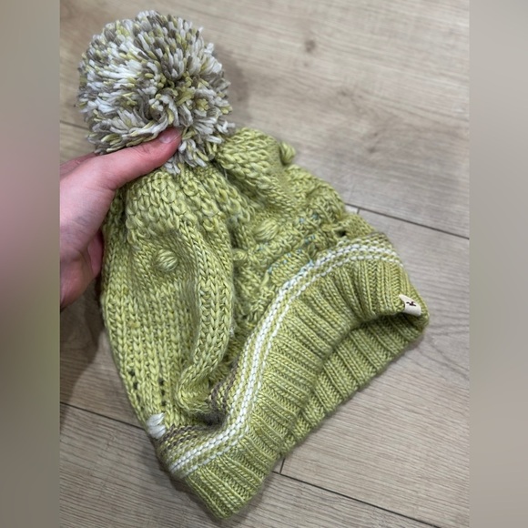 Vintage Y2K Hollister beanie with Pom‎ Pom Bella swam Elena main image 4